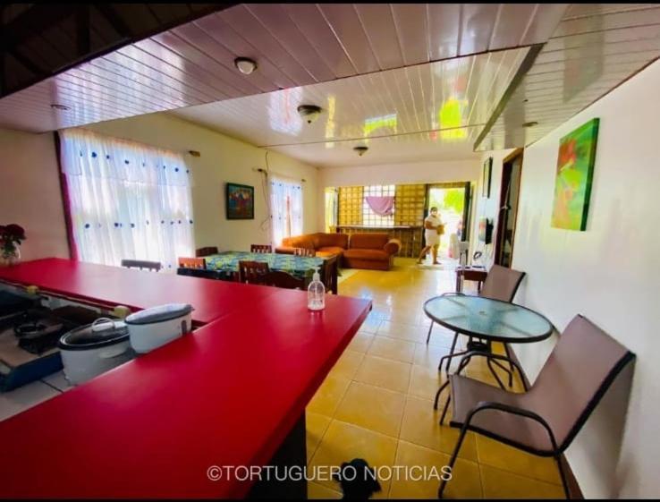 Вілла Casa Artavia Тортугеро Номер фото